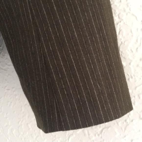 **NEW** Limited Pin Striped Blazer Fully Lined - Picture 6 of 7